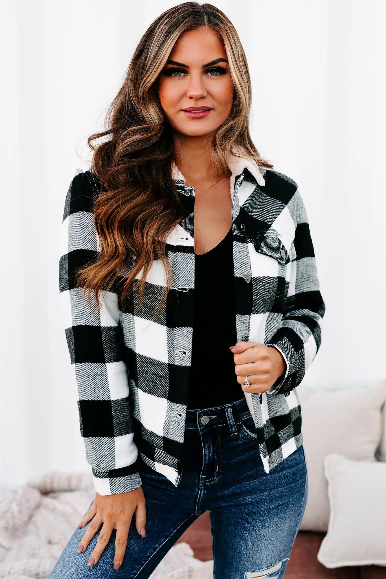 Into The Rockies Checkered Plaid Sherpa Lined Jacket (Black)