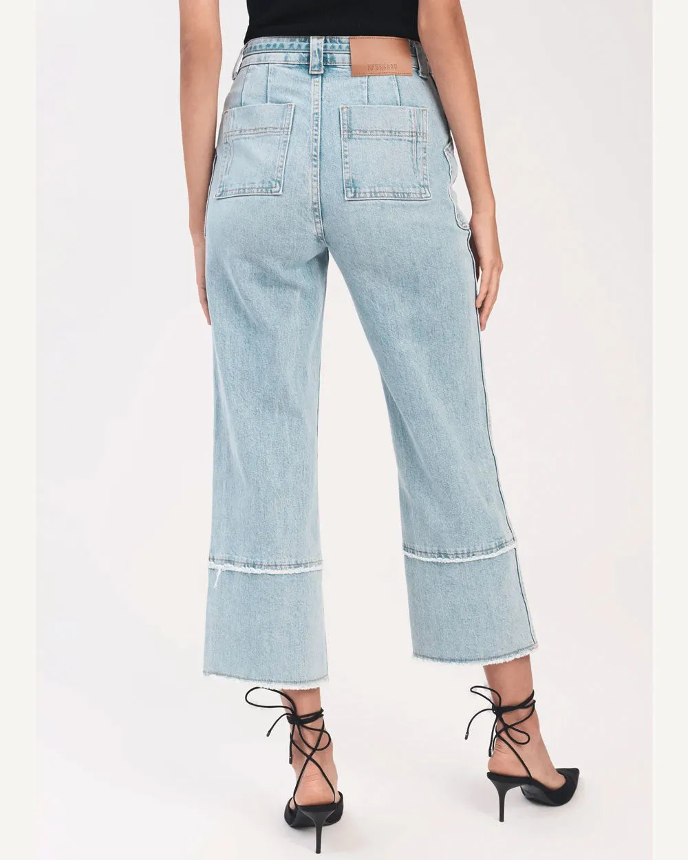 Light Wash Zuri Cropped Wide Leg Pant