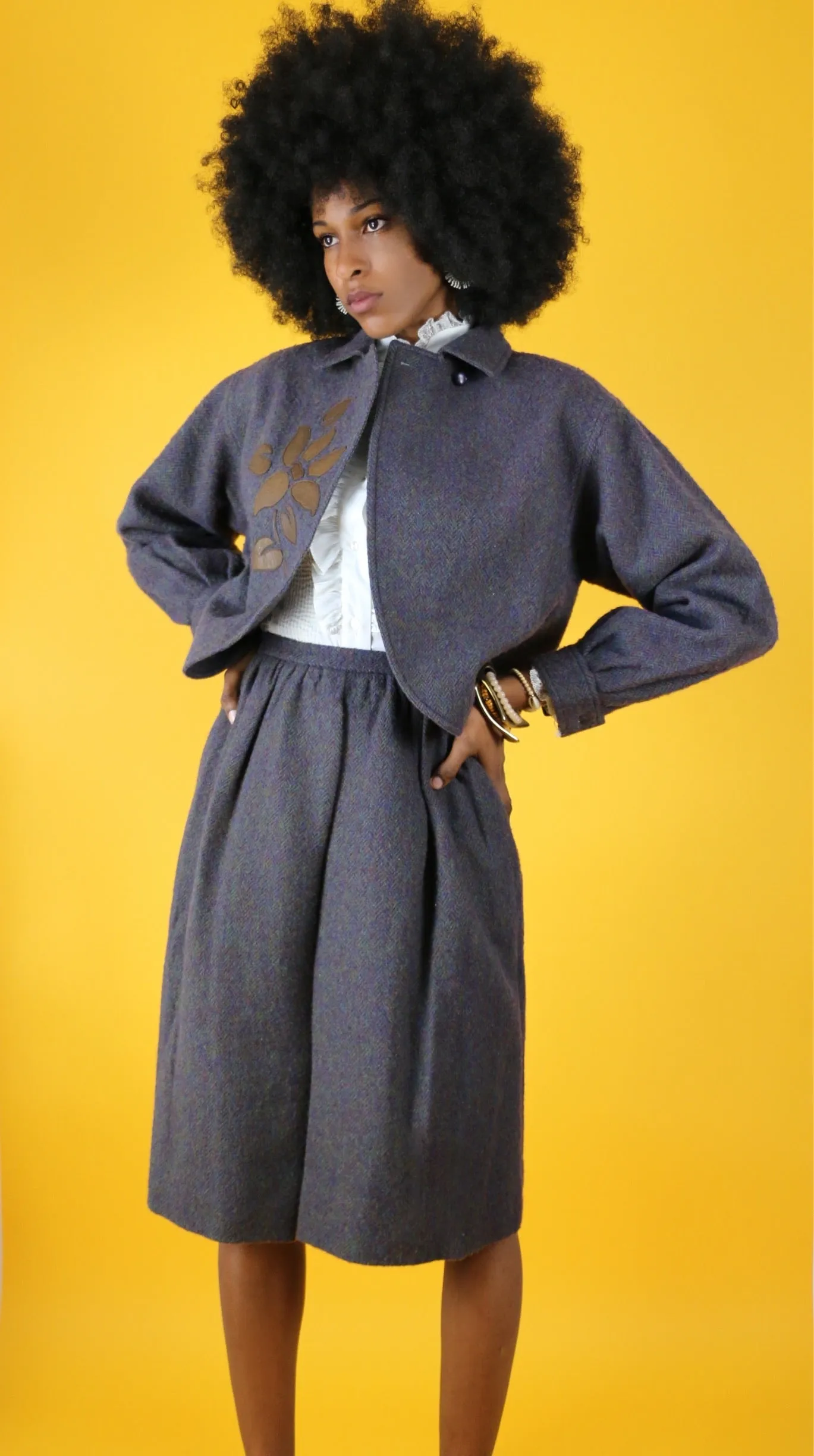 Live: 172 Vintage Couture Nina Ricci Cape Suit